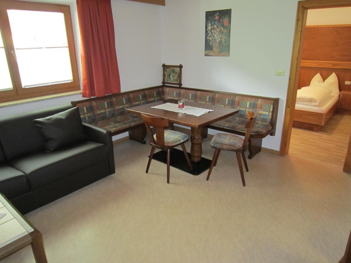 Garni Haus Hubertus Malles Venosta